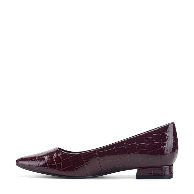 Women's Tessa Total Motion Pointy Toe Dress Flats